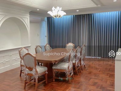 Govind Tower, Bangkok, Thailand Govind Tower, Bangkok, Thailand