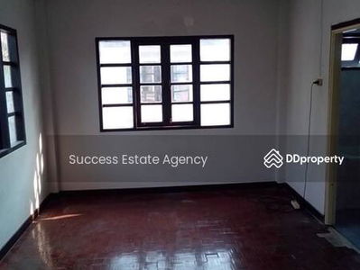 Single house, Khlong Sam Wa, Nimitmai Road, Bangkok, Thailand Single house, Khlong Sam Wa, Nimitmai Road, Bangkok, Thailand