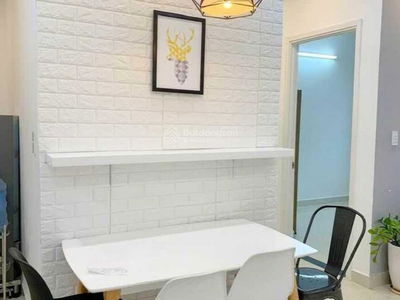 Topaz Elite, Vietnam Topaz Elite, Vietnam