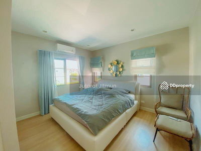 Setthasiri Phahol-Watcharapol, Bangkok, Thailand Setthasiri Phahol-Watcharapol, Bangkok, Thailand