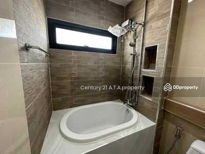 The complete Sriracha, Chon Buri, Thailand The complete Sriracha, Chon Buri, Thailand