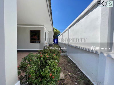 Housing in Kathu, Thailand Housing in Kathu, Thailand