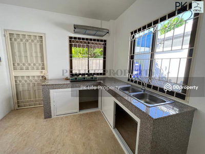 Gehäuse In Kathu, Thailand Gehäuse In Kathu, Thailand