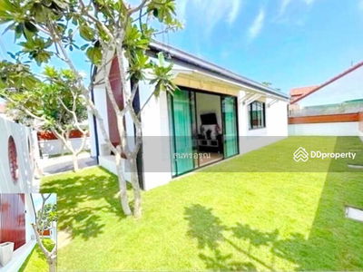 Pornprapanimit Harbor Mall Shopping Center, Laem Chabang (6.5 km.), Chon Buri, Thailand Pornprapanimit Harbor Mall Shopping Center, Laem Chabang (6.5 km.), Chon Buri, Thailand