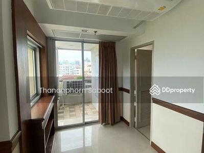 P.W.T. Mansion, Bangkok, Thailand P.W.T. Mansion, Bangkok, Thailand