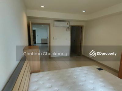 Royal Castle Sukhumvit, Bangkok, Thailand Royal Castle Sukhumvit, Bangkok, Thailand