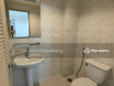 Royal Castle Sukhumvit, Bangkok, Thailand Royal Castle Sukhumvit, Bangkok, Thailand