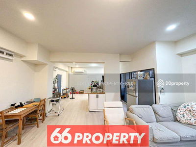 Lumpini Place Suan Phlu - Sathorn, Bangkok, Thailand Lumpini Place Suan Phlu - Sathorn, Bangkok, Thailand