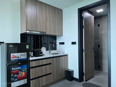 De La Sol, Vietnam De La Sol, Vietnam