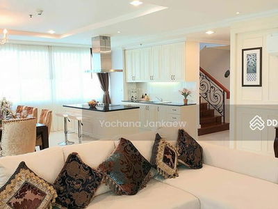 Piyathip Place, Bangkok, Thailand Piyathip Place, Bangkok, Thailand