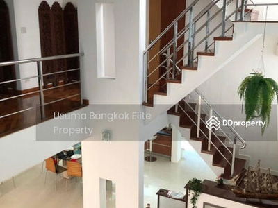 Research Center, Bangkok, Thailand Research Center, Bangkok, Thailand