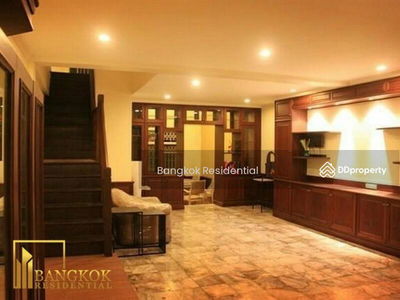 4 Bedroom Townhouse in Ekkamai 26, Bangkok, Thailand 4 Bedroom Townhouse in Ekkamai 26, Bangkok, Thailand