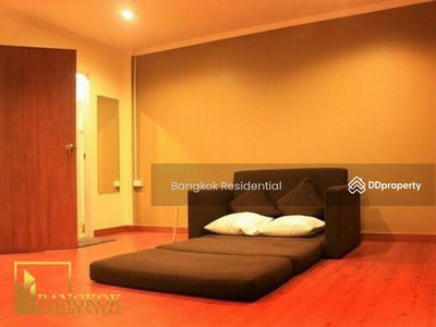 4 Bedroom Townhouse in Ekkamai 26, Bangkok, Thailand 4 Bedroom Townhouse in Ekkamai 26, Bangkok, Thailand