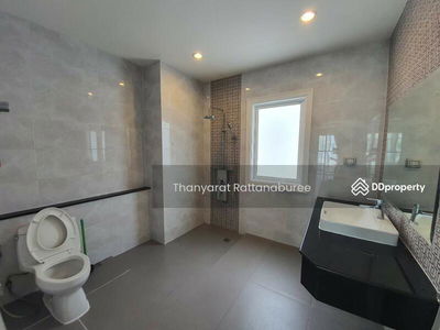 The Master @BTS Udomsuk, Bangkok, Thailand The Master @BTS Udomsuk, Bangkok, Thailand