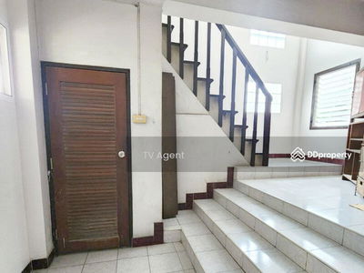 Soi Wat Sam Ngam, Rama 1 Road, Size, Bangkok, Thailand Soi Wat Sam Ngam, Rama 1 Road, Size, Bangkok, Thailand