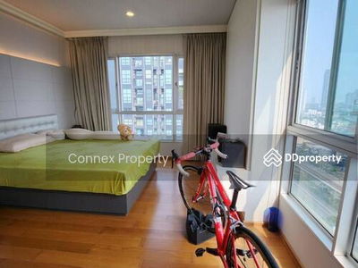 HIVE Taksin, Bangkok, Thailand HIVE Taksin, Bangkok, Thailand