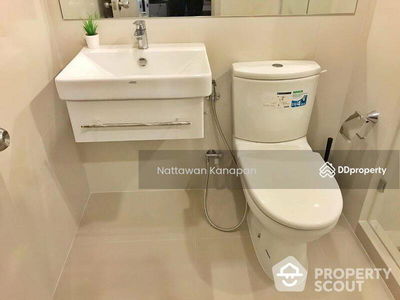 Life Sukhumvit 48, Bangkok, Thailand Life Sukhumvit 48, Bangkok, Thailand