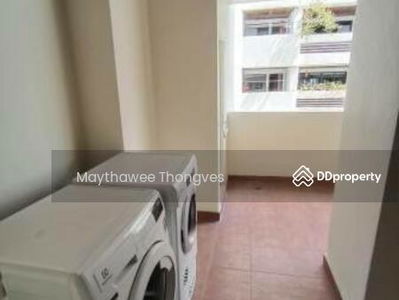 Hawaii Tower, Bangkok, Thailand Hawaii Tower, Bangkok, Thailand