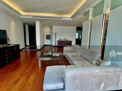 Royal Residence Park, Bangkok, Thailand Royal Residence Park, Bangkok, Thailand