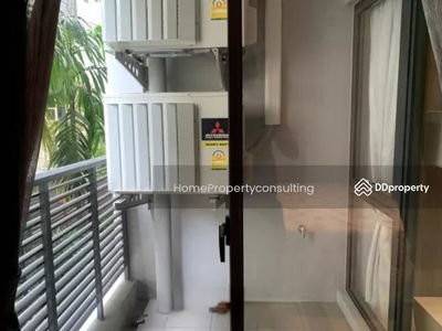 Runesu Thonglor 5, Bangkok, Thailand Runesu Thonglor 5, Bangkok, Thailand