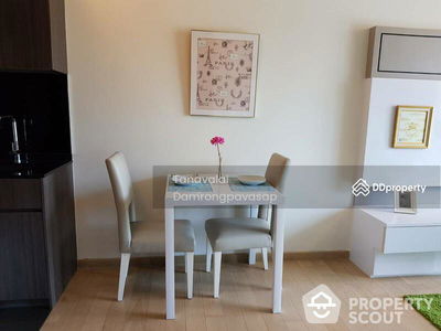 Via 49, Bangkok, Thailand Via 49, Bangkok, Thailand