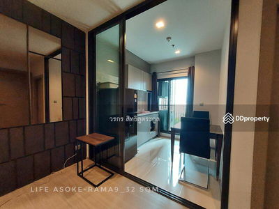 Life Asoke-Rama 9, Bangkok, Thailand Life Asoke-Rama 9, Bangkok, Thailand