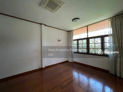 Soi Pridi 13, Sukhumvit Road 71, Bangkok, Thailand Soi Pridi 13, Sukhumvit Road 71, Bangkok, Thailand