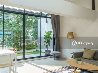 10110, Bangkok, Thailand 10110, Bangkok, Thailand