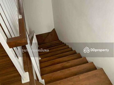 Phutthabucha Soi 9, Bangkok, Thailand Phutthabucha Soi 9, Bangkok, Thailand