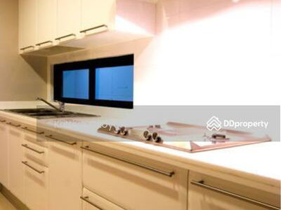 10110, Bangkok, Thailand 10110, Bangkok, Thailand