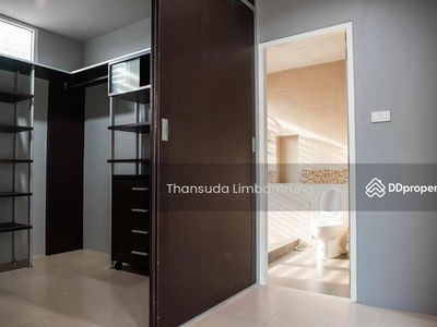 Spacious 3-Br House near BTS Phrom Phong, Bangkok, Thailand Spacious 3-Br House near BTS Phrom Phong, Bangkok, Thailand