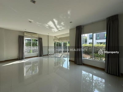 Vararom Premium Watcharapol – Chatu Chot, Bangkok, Thailand Vararom Premium Watcharapol – Chatu Chot, Bangkok, Thailand