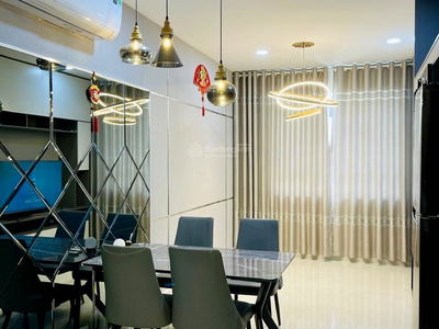 Topaz Elite, Vietnam Topaz Elite, Vietnam