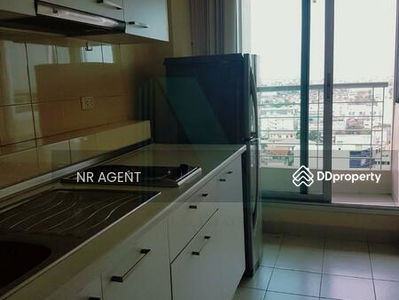 Life @ Ratchada, Bangkok, Thailand Life @ Ratchada, Bangkok, Thailand