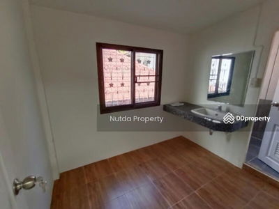 Townhouse Punnawithi, Bangkok, Thailand Townhouse Punnawithi, Bangkok, Thailand