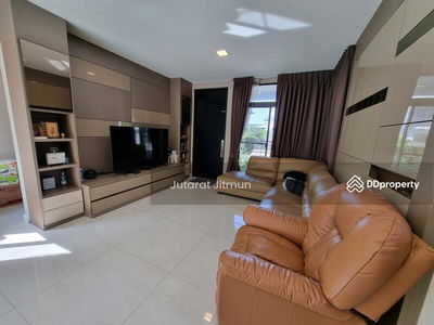 Mantana Bangna Km.7, Samut Prakan, Thailand Mantana Bangna Km.7, Samut Prakan, Thailand