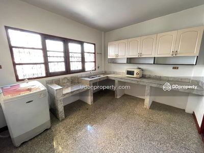 H2SR-032 For rent! Two-story house, Theppranee Village, Udon Thani: Two-story house, Theppranee Village, Udon Thani, Thailand H2SR-032 For rent! Two-story house, Theppranee Village, Udon Thani: Two-story house, Theppranee Village, Udon Thani, Thailand