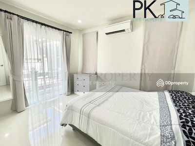 Gehäuse In Ban Ratsada, Thailand Gehäuse In Ban Ratsada, Thailand