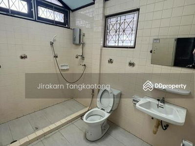 House next to BTS Phahonyothin 59, Bangkok, Thailand House next to BTS Phahonyothin 59, Bangkok, Thailand