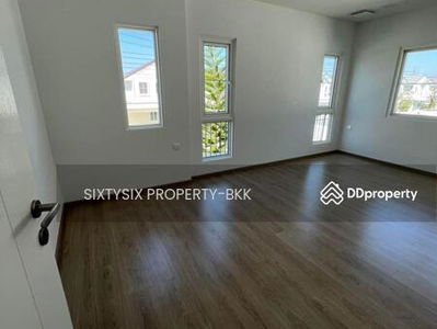 Siwalee Srinagarindra - Rom Klao, Bangkok, Thailand Siwalee Srinagarindra - Rom Klao, Bangkok, Thailand