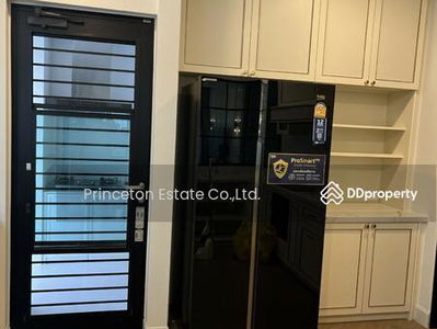 Nantawan Rama 9 New Krungthepkreetha, Bangkok, Thailand Nantawan Rama 9 New Krungthepkreetha, Bangkok, Thailand