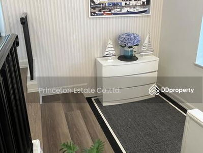 Nantawan Rama 9 New Krungthepkreetha, Bangkok, Thailand Nantawan Rama 9 New Krungthepkreetha, Bangkok, Thailand