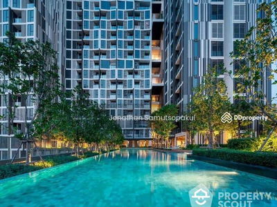 The Line Phahon-Pradipat, Bangkok, Thailand The Line Phahon-Pradipat, Bangkok, Thailand