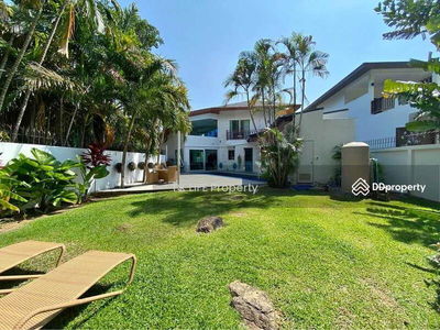 Housing in Ban Chalong, Thailand Housing in Ban Chalong, Thailand