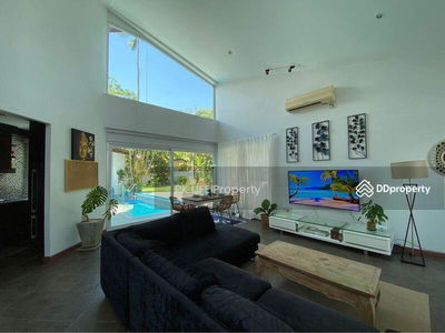 Housing in Ban Chalong, Thailand Housing in Ban Chalong, Thailand