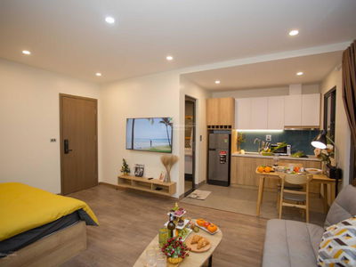 Nguyen Khang Street, Vietnam Nguyen Khang Street, Vietnam