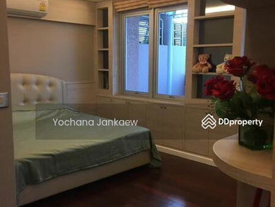 Silom Grand Terrace, Bangkok, Thailand Silom Grand Terrace, Bangkok, Thailand