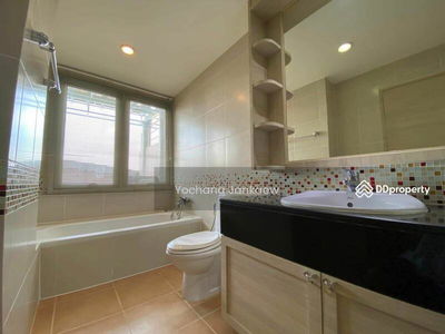 Silom Grand Terrace, Bangkok, Thailand Silom Grand Terrace, Bangkok, Thailand