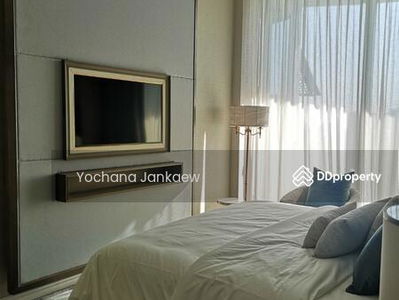 Magnolias Ratchadamri Boulevard, Bangkok, Thailand Magnolias Ratchadamri Boulevard, Bangkok, Thailand