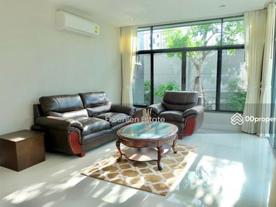 Setthasiri Onnut-Srinakarin, Bangkok, Thailand Setthasiri Onnut-Srinakarin, Bangkok, Thailand